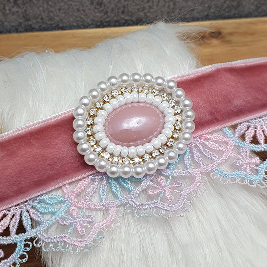 Choker aus Samt, Mauve, mit Borte & handgefertigtem Zierteil