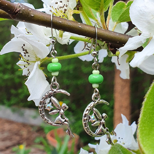 Ohrhänger, be Happy & Lucky, kleine Elfe mit Strass und grünen Glasperlen, Edelstahl