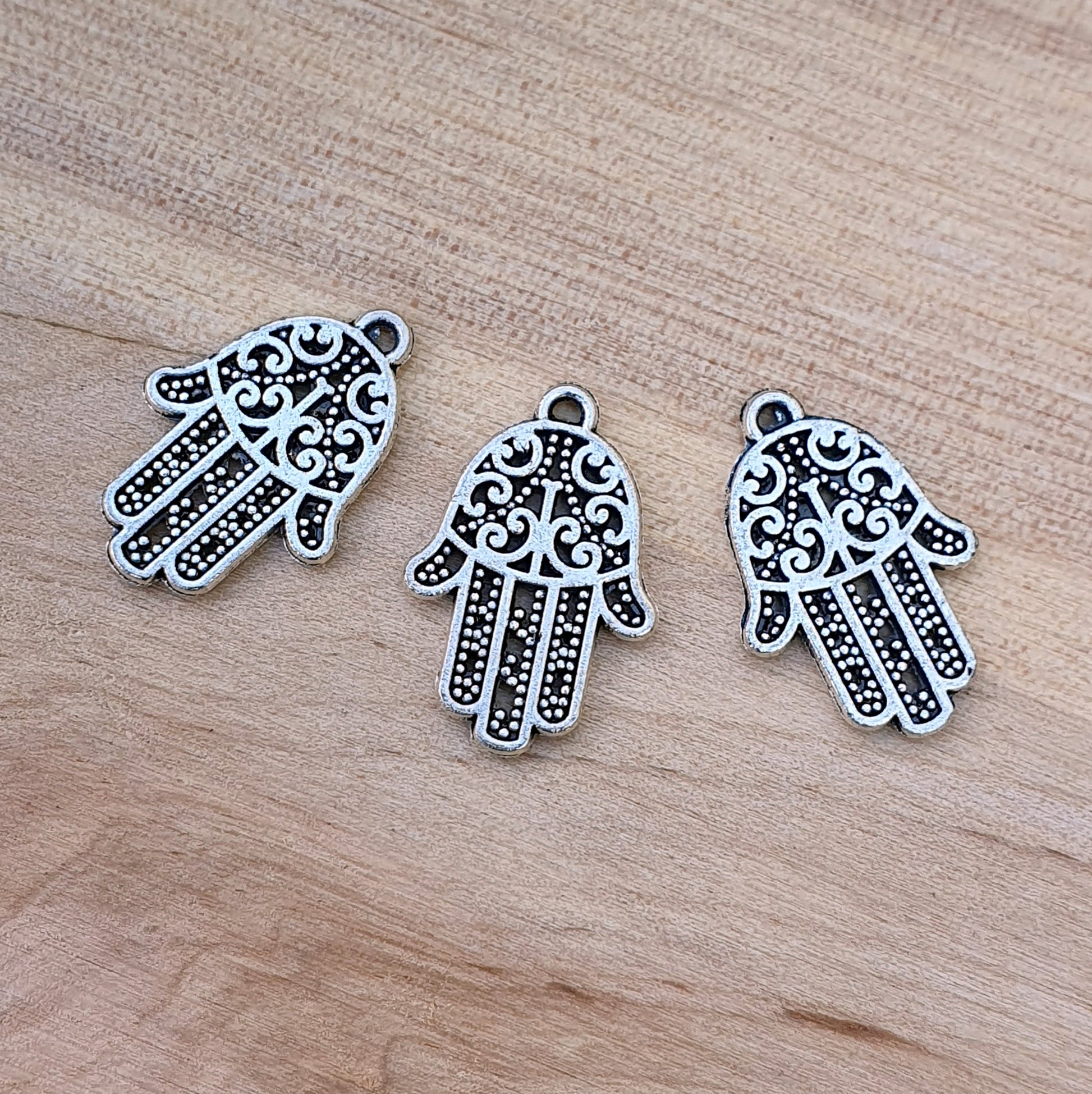 3 Anhänger Hamsa Hand, die Hand Fatimas, antik silberfarbig, 20mm