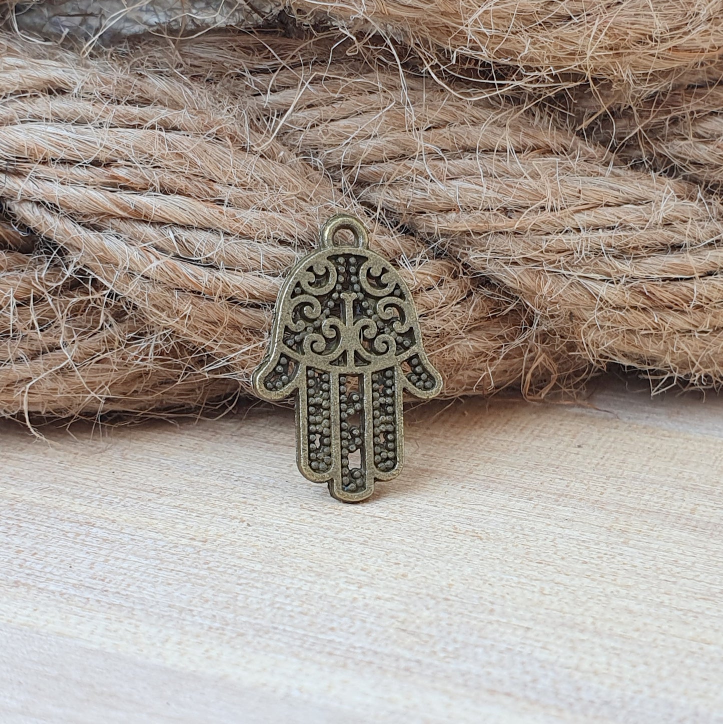 3 Anhänger Hamsa Hand, die Hand Fatimas, antik bronzefarbig, 20mm