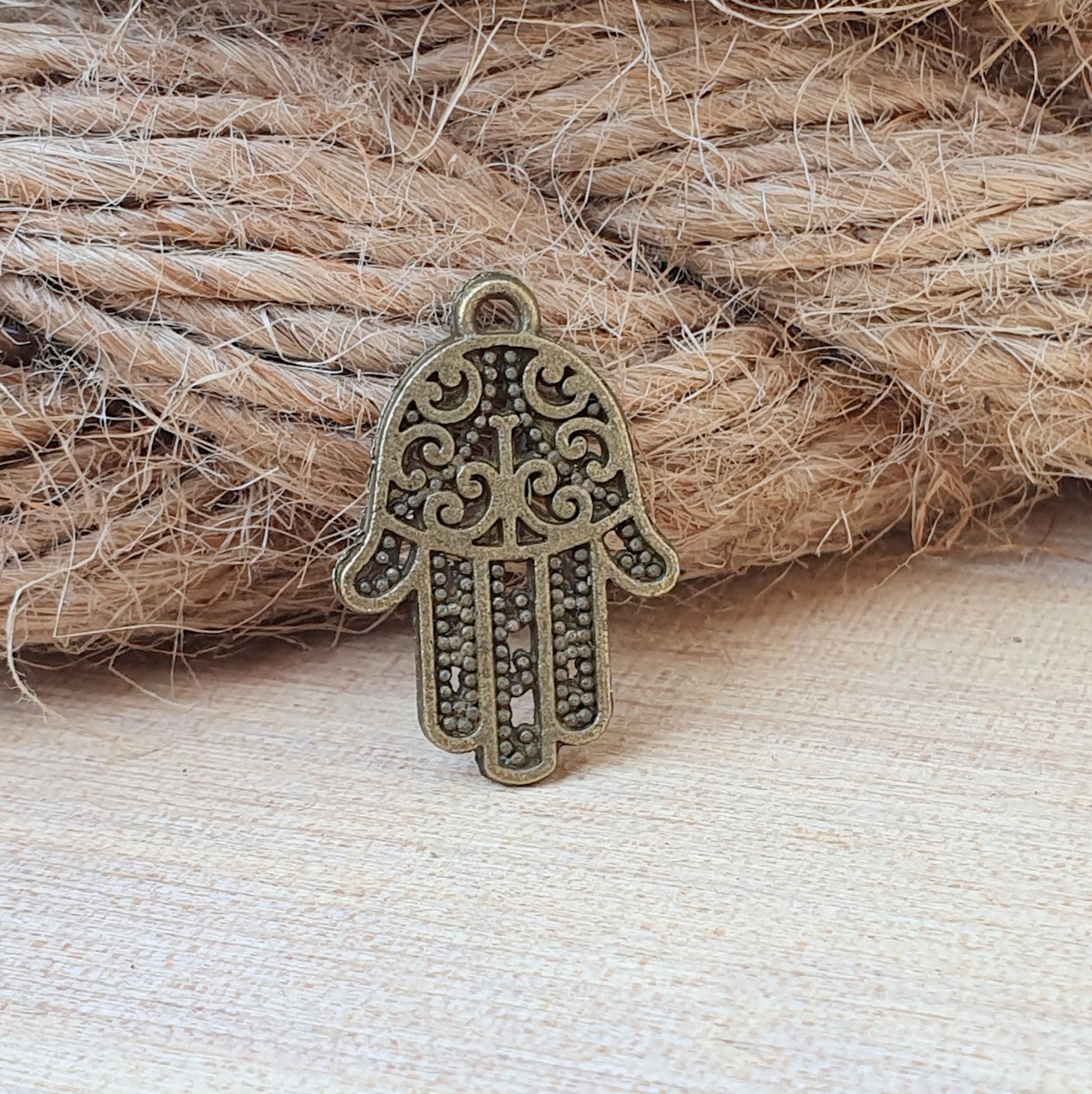 3 Anhänger Hamsa Hand, die Hand Fatimas, antik bronzefarbig, 20mm