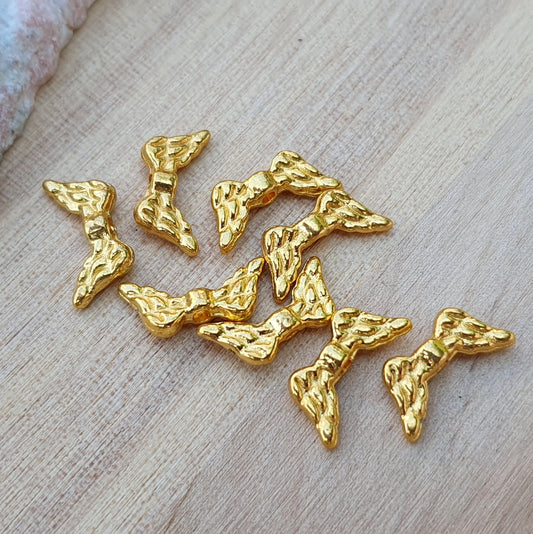8 kleine Engelsflügel Metallperlen, goldfarbig, 14mm, für Perlenengel