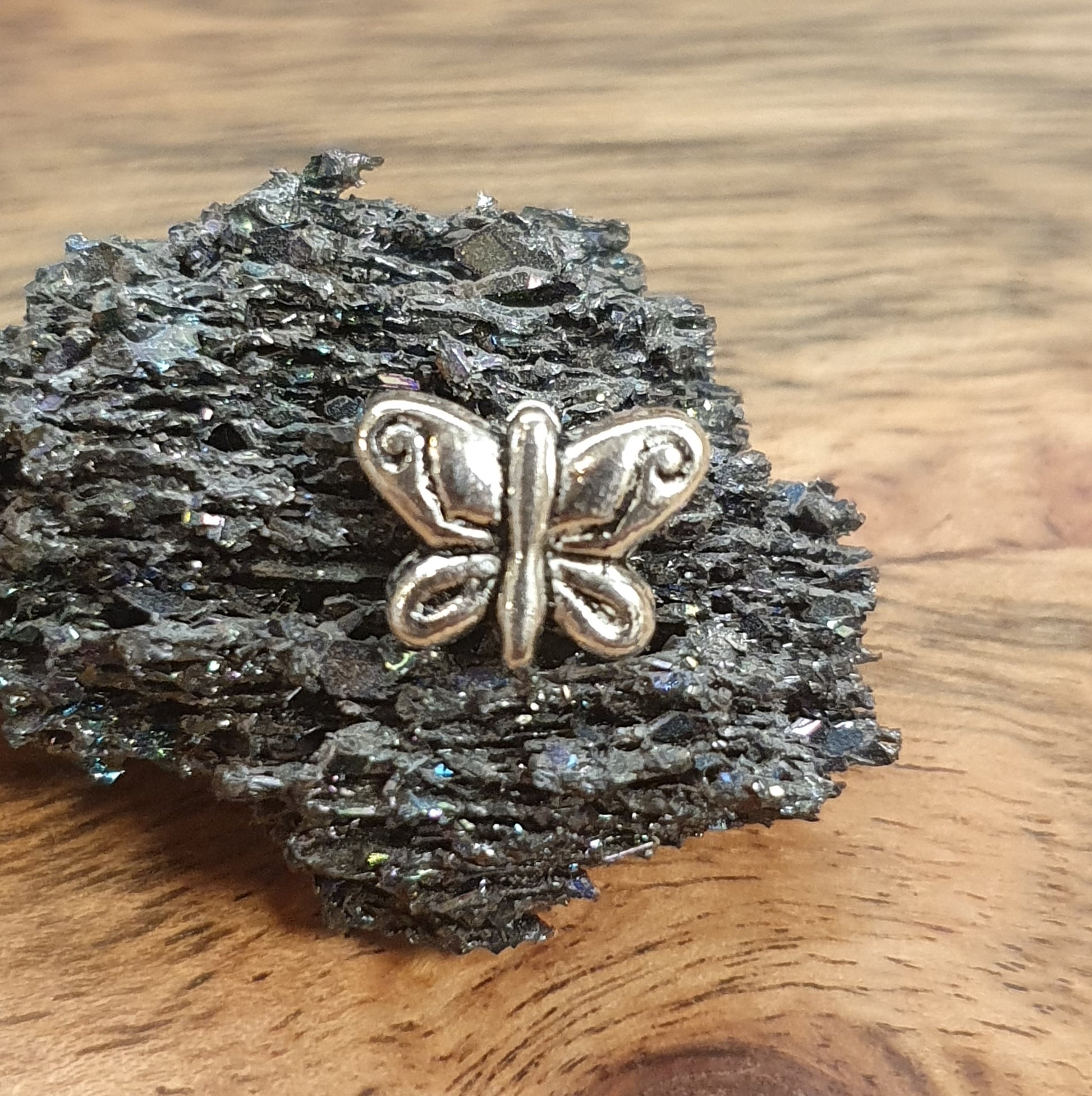 2 Metallperlen Schmetterling, antik silberfarbig, 9mm