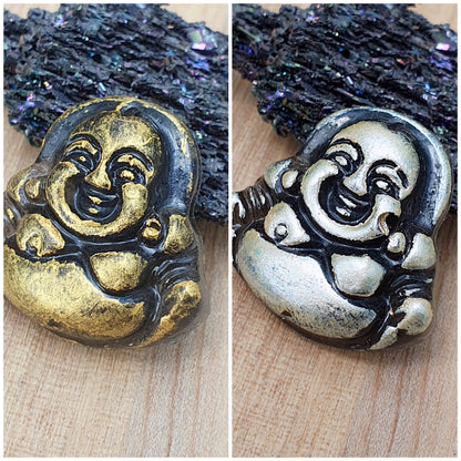 Handgefertigter Anhänger/Cabochon lachender Buddha, aus Kunstharz, Handbemalt