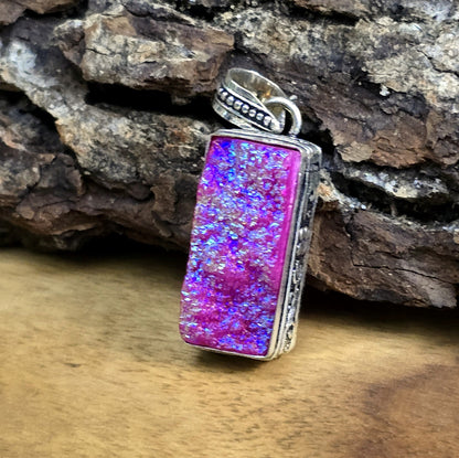 .925 Sterling Silber Anhänger, pinker Drusy Quarz mit Aura