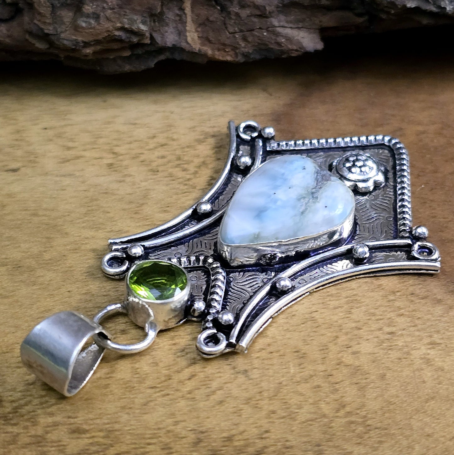 .925 Sterling Silber Anhänger, blauer Pektolith & Peridot