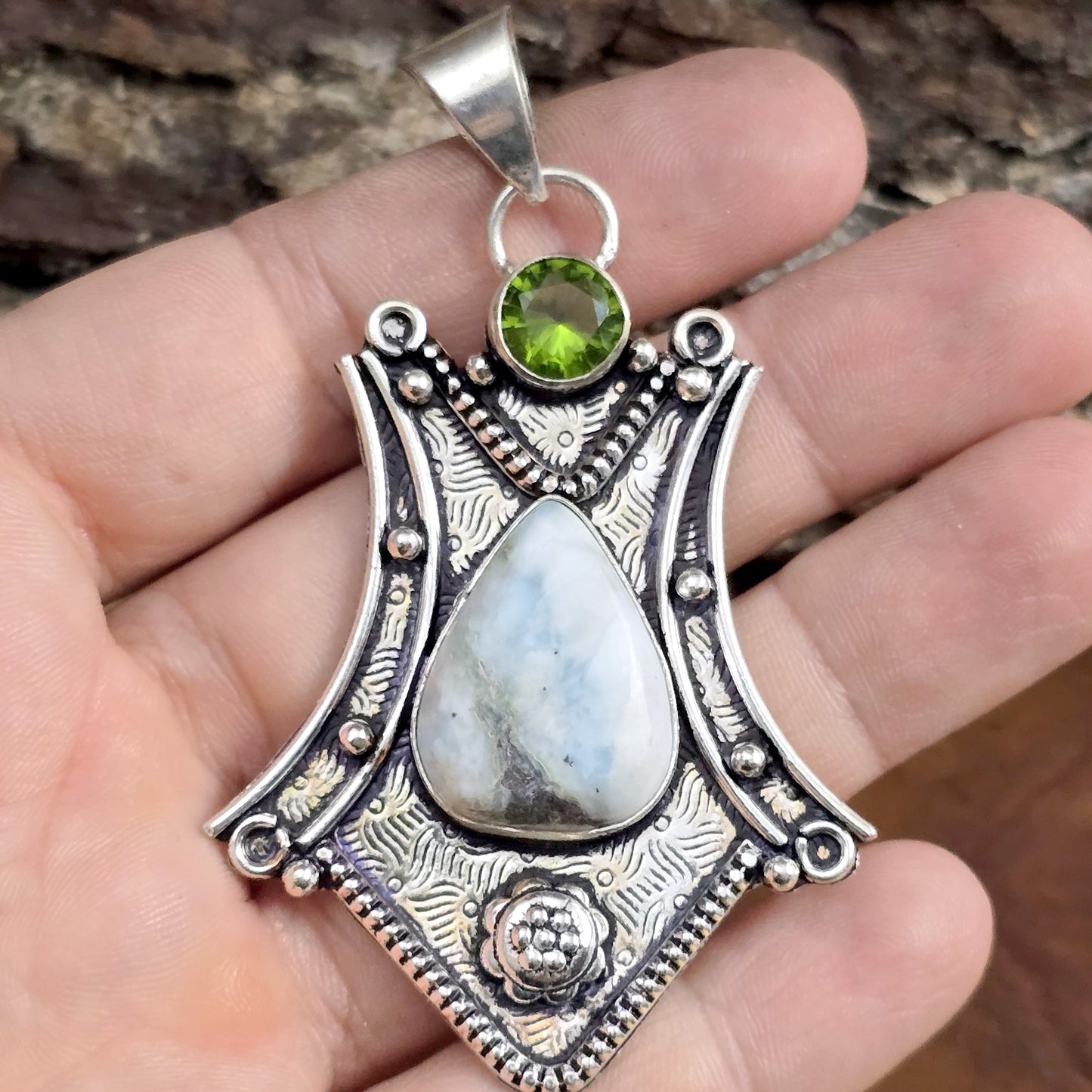 .925 Sterling Silber Anhänger, blauer Pektolith & Peridot