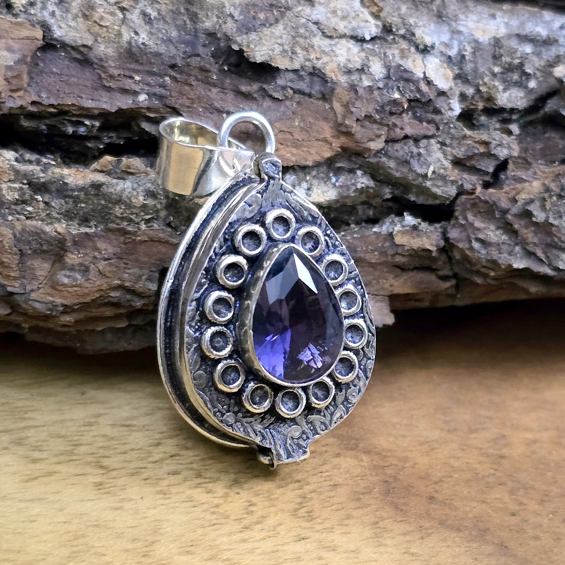 .925 Sterling Silber Anhänger, Giftbox mit facettiertem Amethyst