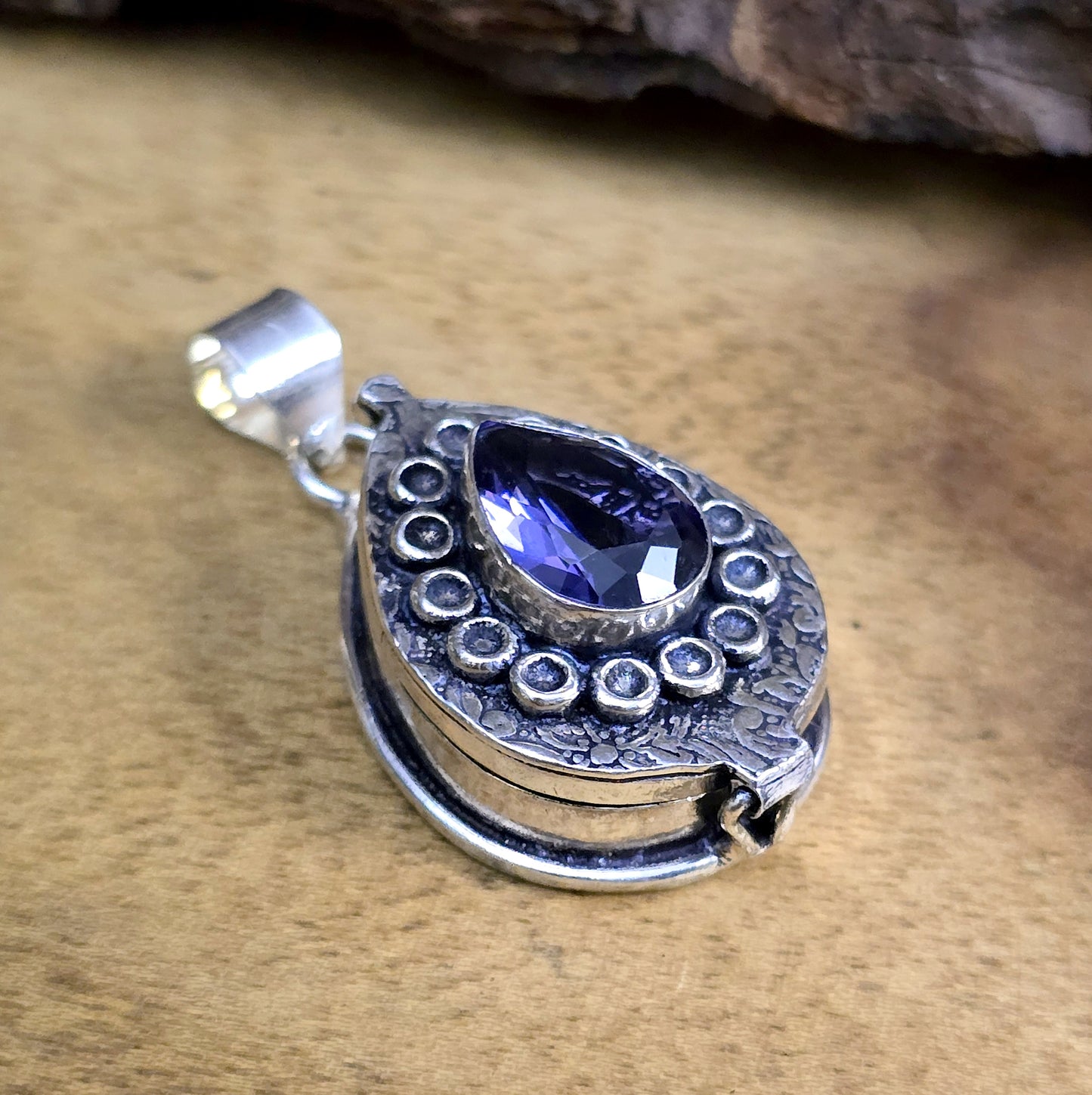 .925 Sterling Silber Anhänger, Giftbox mit facettiertem Amethyst