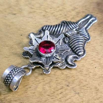 .925 Sterling Silber Anhänger, Luna Nachtfalter mit Sternblume und Cabochon aus Granat