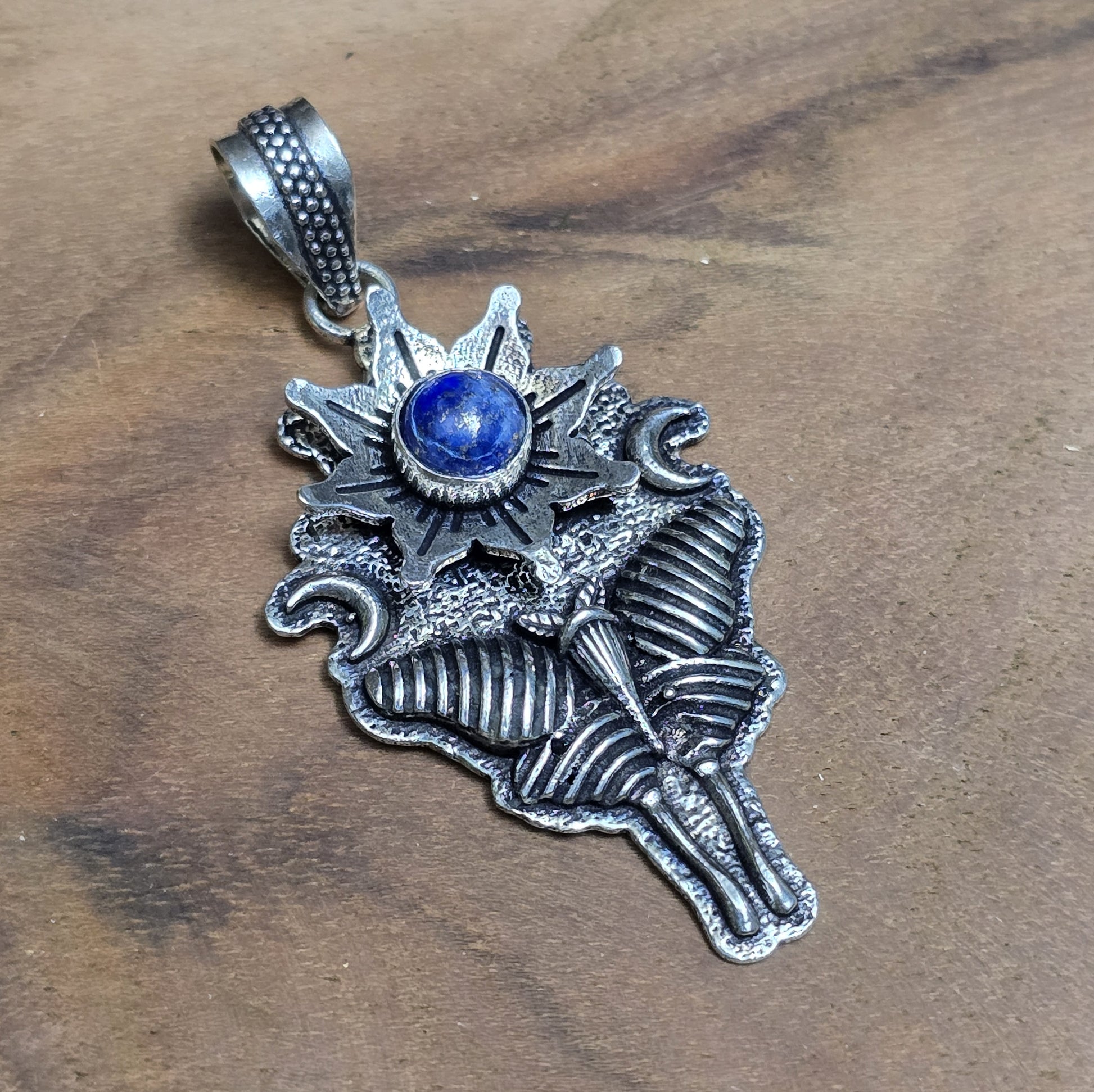 .925 Sterling Silber Anhänger, Luna Nachtfalter mit Sternblume und Cabochon aus Lapislazuli