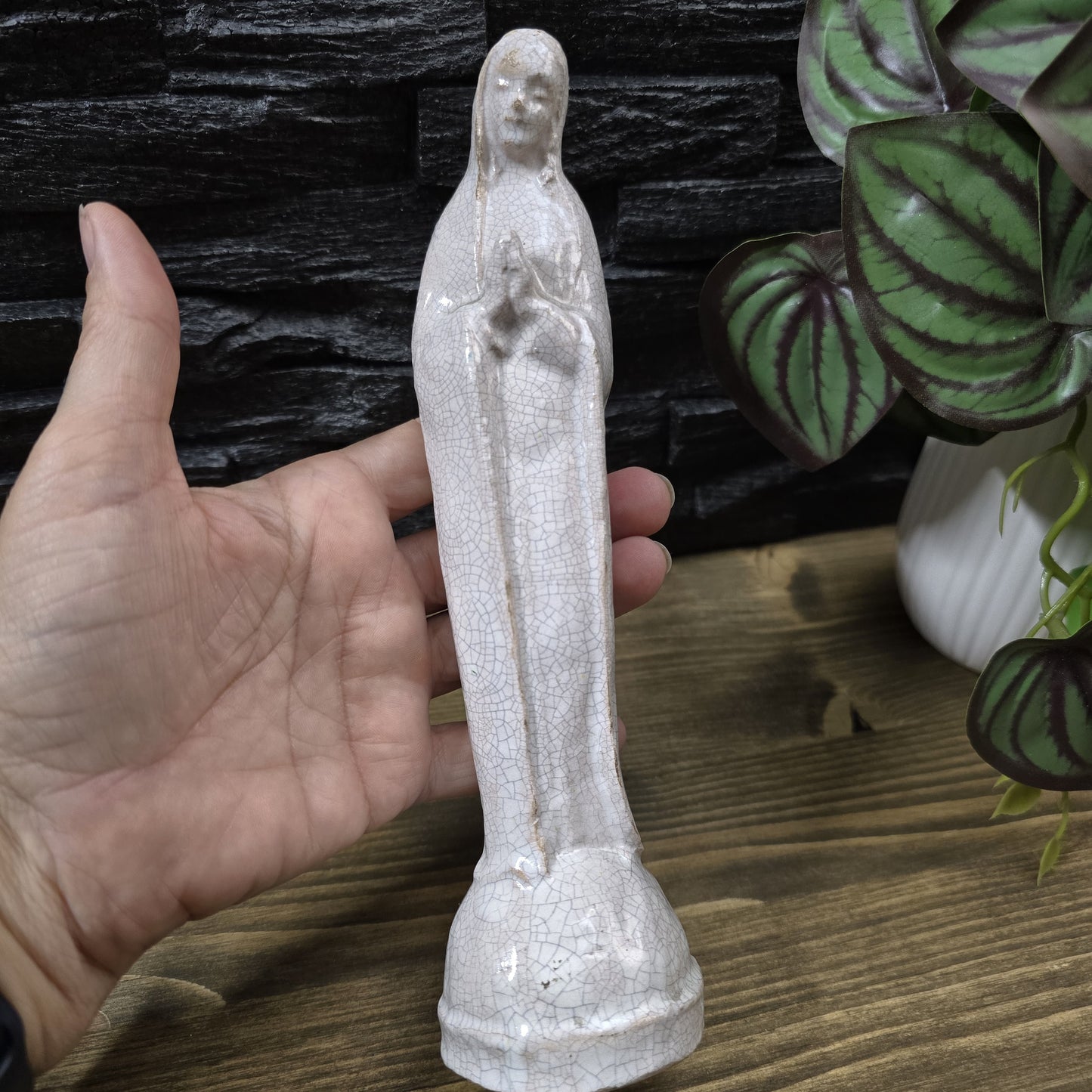 Mystische Statue der Heiligen Maria – Antike Figur mit geheimnisvollem Charme, 21cm, Gips mit Glasur