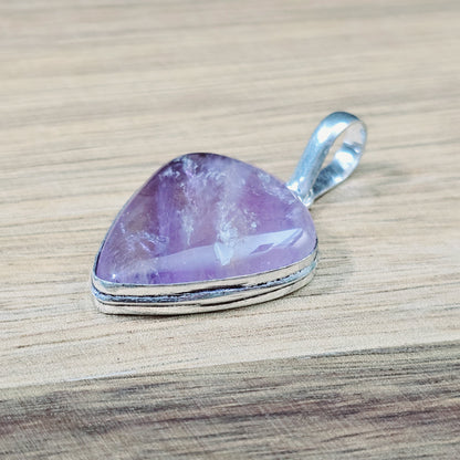 Anhänger .925 Sterling Silber mit großen, dreieckigen Amethyst, Kettenanhänger