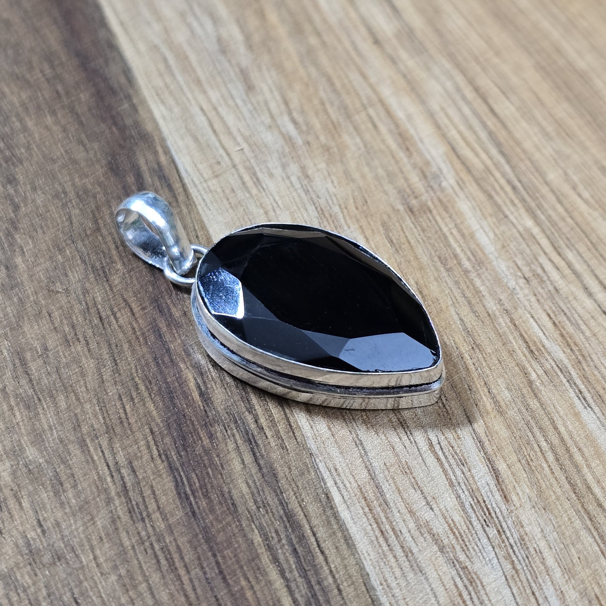 Anhänger .925 Sterling Silber mit facettiertem Onyx, Kettenanhänger, Gothic, Mystik