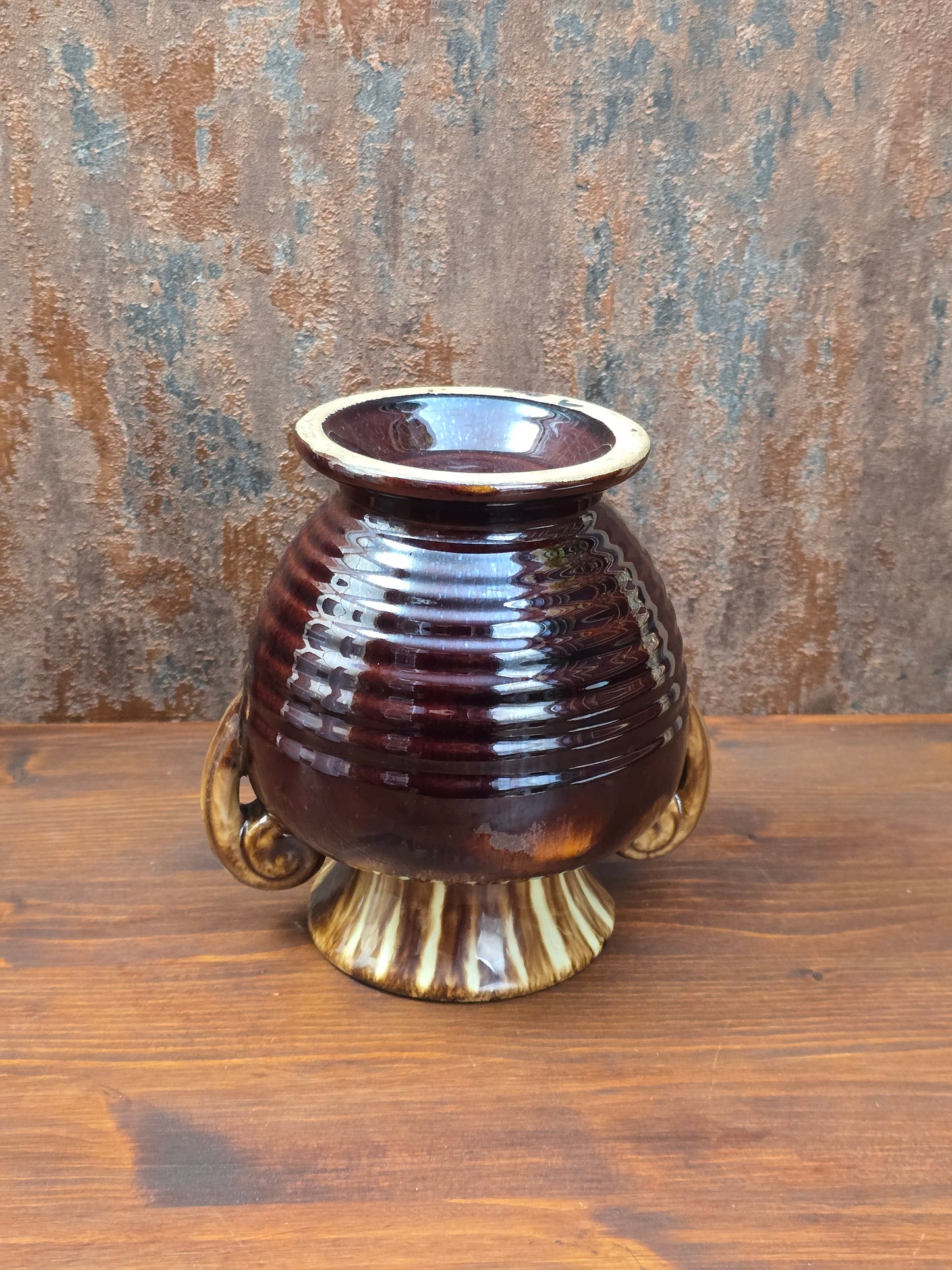 Vintage Jasba Vase aus glasiertem Steinzeug in Braun-Beige mit Laufglasur und zwei Henkeln, 15 cm hoch, dekorativ für Zweige und Trockenblumen.