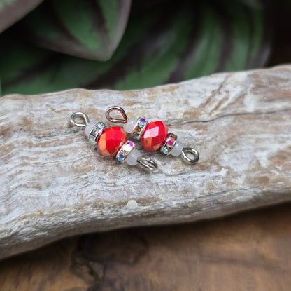 2 handgefertigte Verbinder mit Kristallglasperlen & Strass im Vintage-Stil – perfekt für Ketten, Armbänder oder Ohrringe. Größe: 19 mm. Farbe: Koralle/Weiß/Silber.