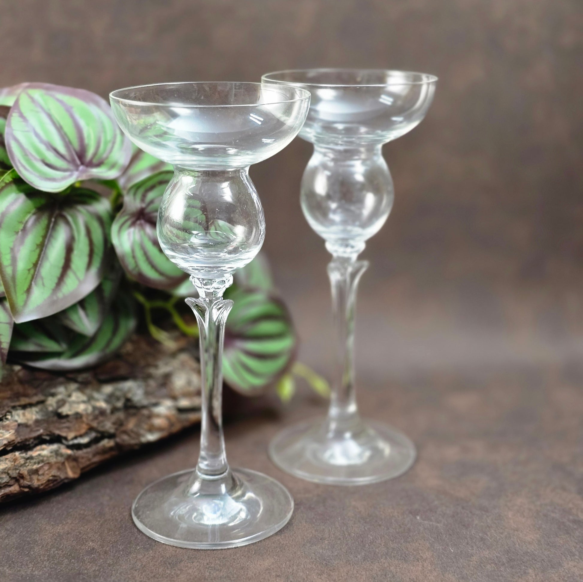 Zwei dekorative Kristall-Kerzenhalter von Schott Zwiesel, ca. 1988–1993. Vielseitig einsetzbar – ideal für Vintage Wohnung oder als edles Geburtstagsgeschenk.