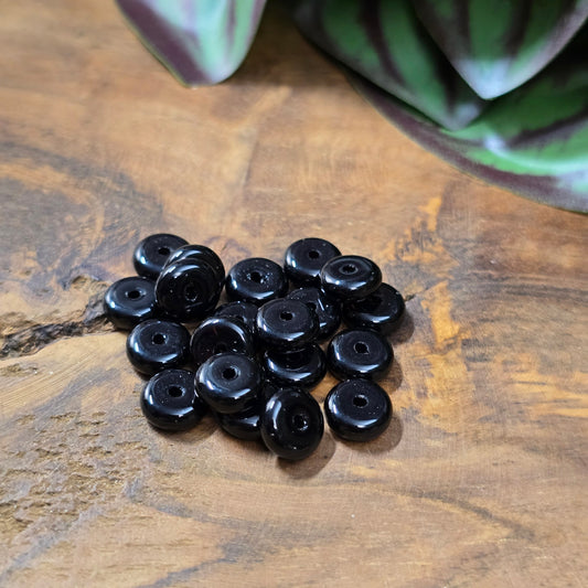 40 Glasperlen in Rädchenform, schwarz opak, ca. 8 mm – vielseitiges DIY-Schmuckzubehör für Ketten, Armbänder, Ohrschmuck und kreative Projekte.