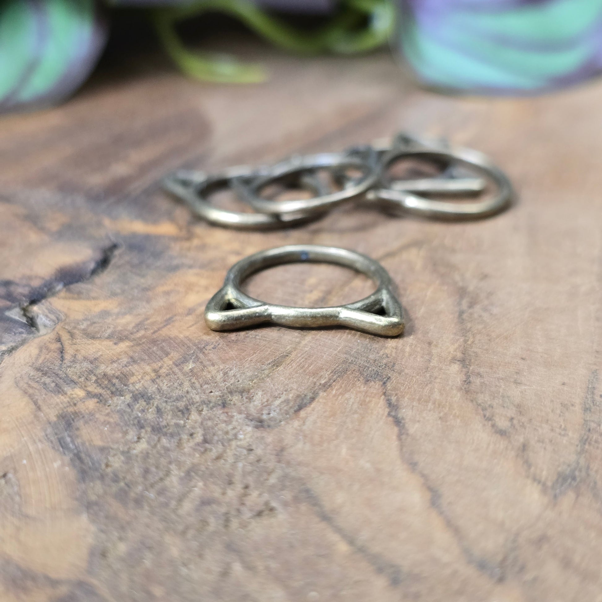 Antik bronzefarbene Verbindungsringe mit Katzenohren, 17mm, 5er-Set für Schmuckdesign und DIY