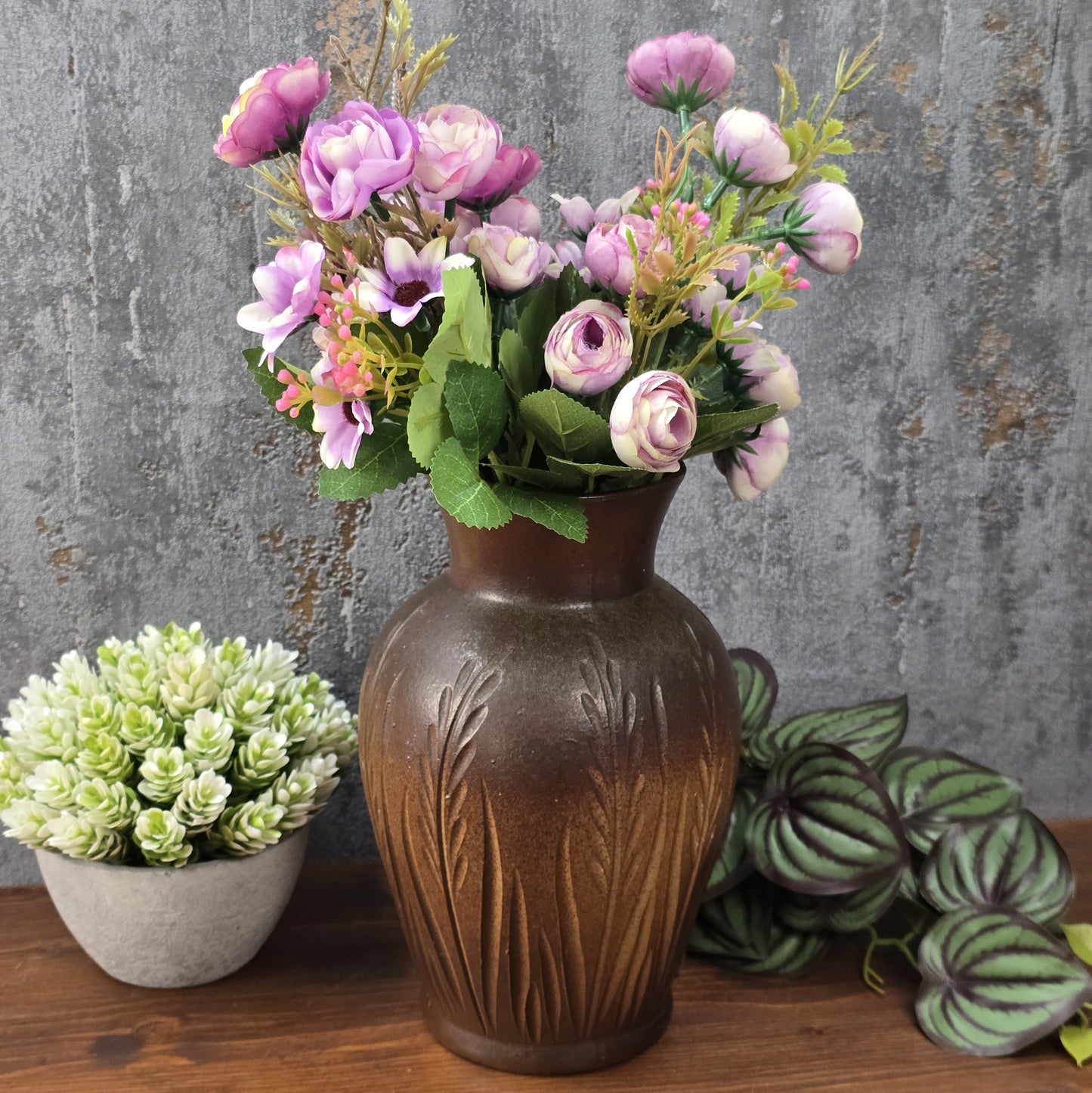 Vintage Art-Déco-Vase, braun gespritzt mit plastischem Ährenrelief, H 21 cm, Ø 12,5 cm, innen glänzend braun, wahrscheinlich Nordböhmen 1930er.