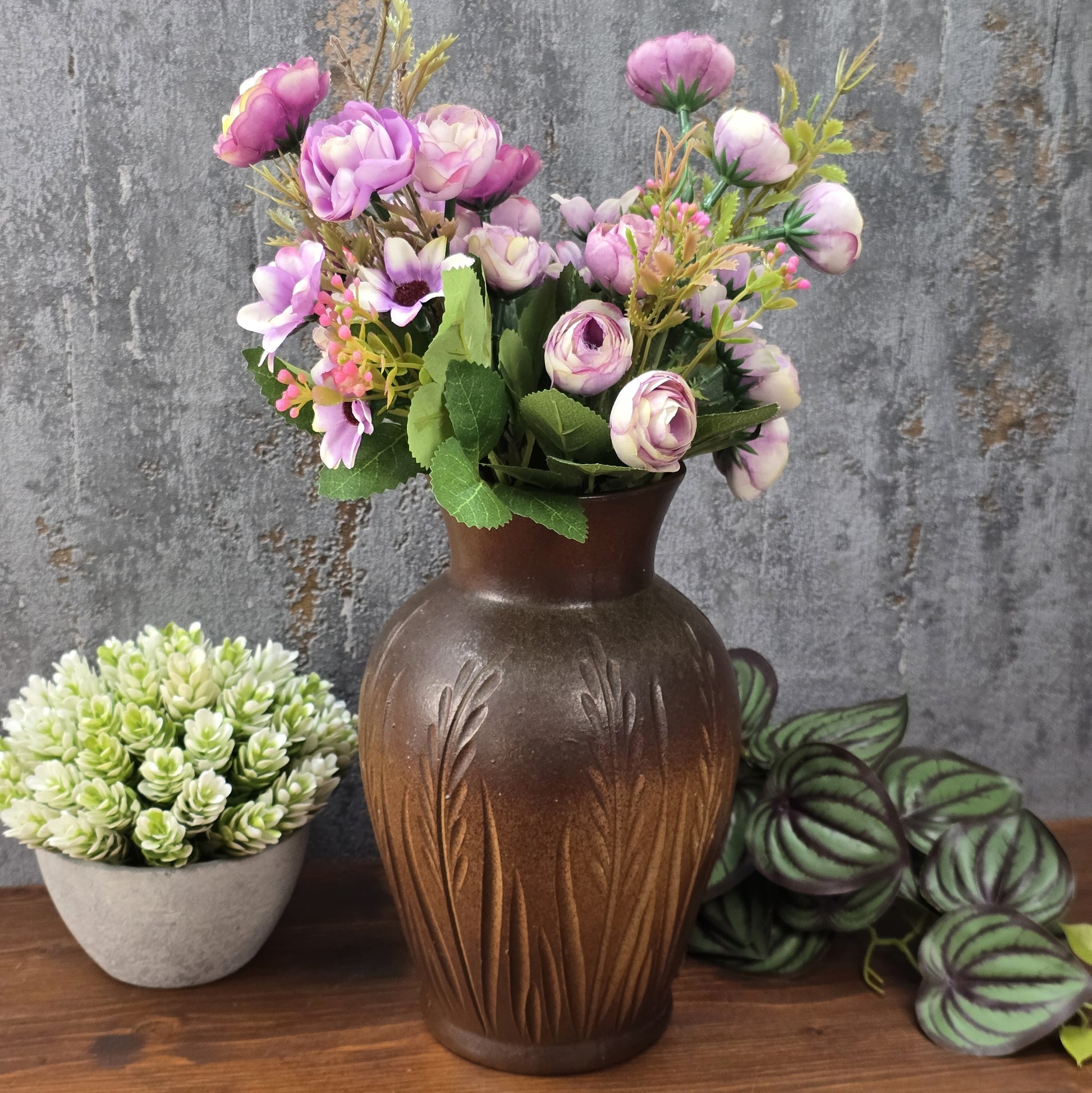 Vintage Art-Déco-Vase, braun gespritzt mit plastischem Ährenrelief, H 21 cm, Ø 12,5 cm, innen glänzend braun, wahrscheinlich Nordböhmen 1930er.