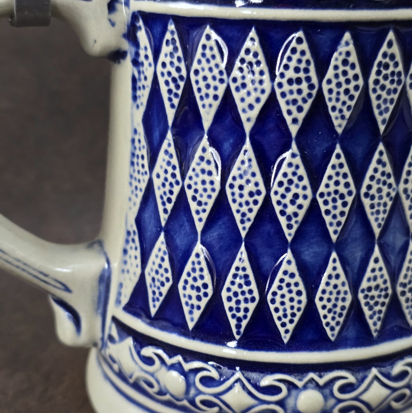 Bayerischer Bierseidel mit Zinndeckel, Steinzeug blau-weiß, GERZ West Germany Vintage 1960er–1970er.