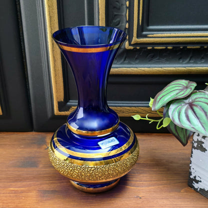 Diese edle Crystalex Vase wartet schon darauf, dein Zuhause zu bereichern – sichere dir jetzt dieses Originalstück aus Böhmen!