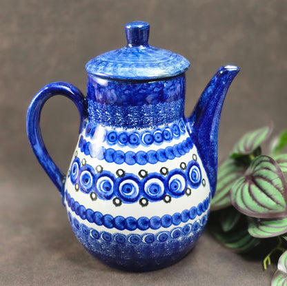 Bunzlauer Schwämmeldekor-Kanne 1970er, Ceramika Artystyczna, 1L, Blau-Weiß, handbemalt, polnische Keramik im sehr guten Vintagezustand.