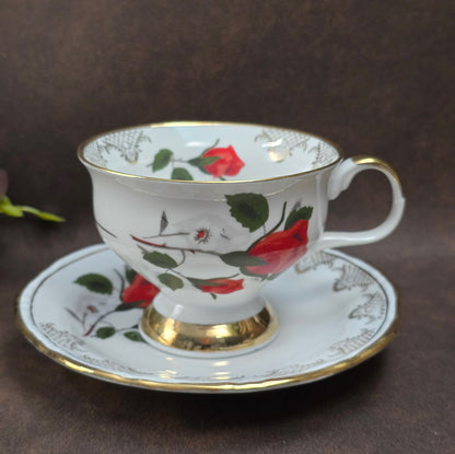 Romantisches Vintage-Gedeck von Chodziez, Polen, ca. 1970–80er. Mit Rosen- & Golddekor – 3-teilig, sehr gut erhalten. Ideal für Sammler:innen & Retro-Küchen!