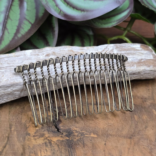 DIY-Haarkamm antik bronze, 7,5cm breit, 20 Zähne. Ideal zum Beperlen und Dekorieren für individuellen Haarschmuck, Brautschmuck & kreative Schmuckprojekte.