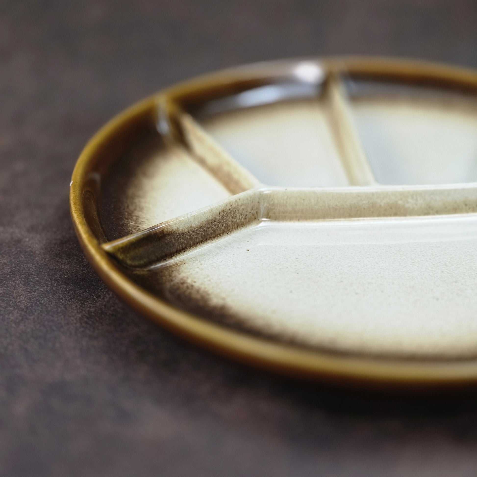 Sechsteiliger GERZ Fondueteller-Satz aus den 1970er Jahren in braun-beiger Glasur, 20 cm, Vintage W. Germany Keramik.