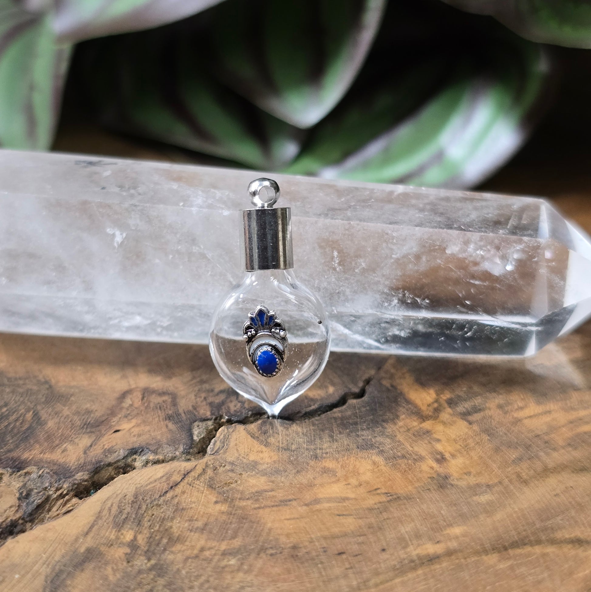 3-teilige Glasphiole im Ethno-Design mit Kappe zum Befüllen, ideal für DIY-Schmuck, Armbänder, Ohrringe und individuelle Anhänger.