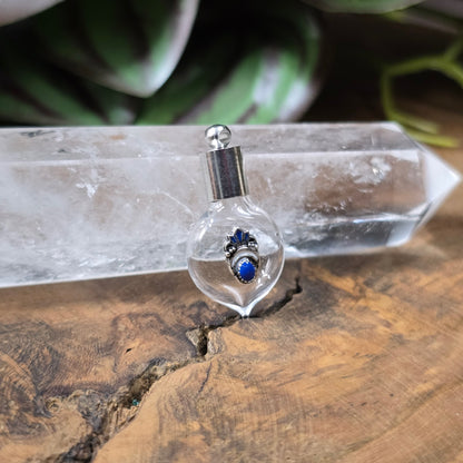 3-teilige Glasphiole im Ethno-Design mit Kappe zum Befüllen, ideal für DIY-Schmuck, Armbänder, Ohrringe und individuelle Anhänger.