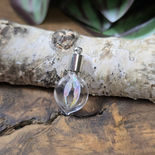Glasphiole 21 mm im Schwanzflossen-Design, 3-teilig, Glasflasche mit Kappe zum Befüllen – ideal für DIY-Schmuckanhänger oder Bastelarbeiten.