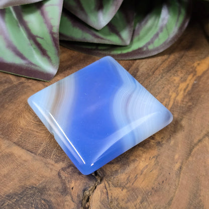 Unikat! Große viereckige Centerperle aus gebändertem Achat, ca. 40 mm – perfekt für auffällige Schmuckdesigns. Du erhältst genau das abgebildete Stück.