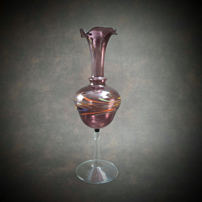 Handgeformte Vintage-Vase aus Glas mit bunten Farbwirbeln. Aus den 1970er Jahren – dekorativ & einzigartig.