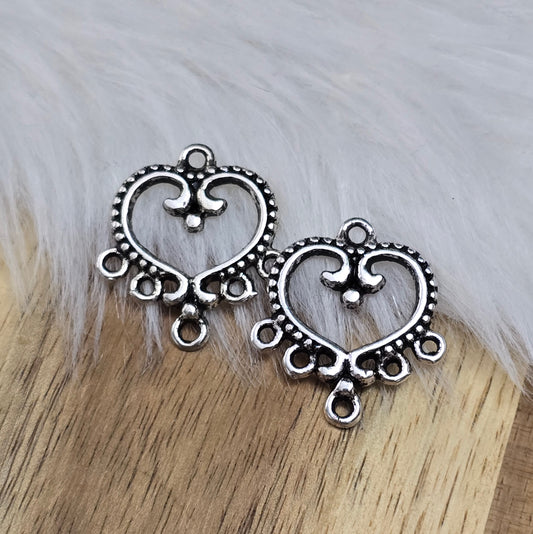 2 Herz-Multiverbinder im Vintage-Design. Mit 6 Ösen, antik silber, perfekt für Ketten, Armbänder & Ohrschmuck. Romantisch & vielseitig!
