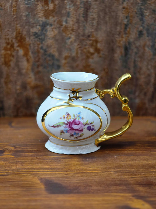 Karlsbad Trinkbecher aus Porzellan mit reichem Golddekor, tschechoslowakische Bädertasse der 1970er Jahre, Exportmarke JOME.