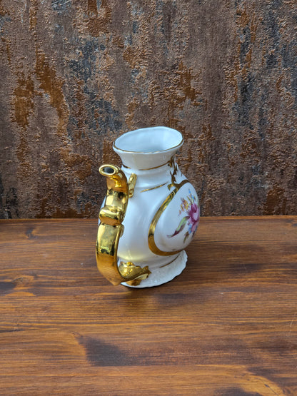 Karlsbad Trinkbecher aus Porzellan mit reichem Golddekor, tschechoslowakische Bädertasse der 1970er Jahre, Exportmarke JOME.