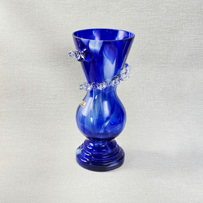 Handgeblasene kobaltblaue Vintage-Vase mit klarem Rigaree-Ring aus den 1970ern, polnisches Art-Glass, ca. 26 cm hoch, Mid-Century-Stil.