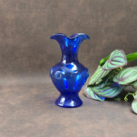 Kobaltblaue Lauscha Glasvase, 14 cm hoch, handgefertigt in den 1970er-Jahren, dekorative Vintage Blumenvase.