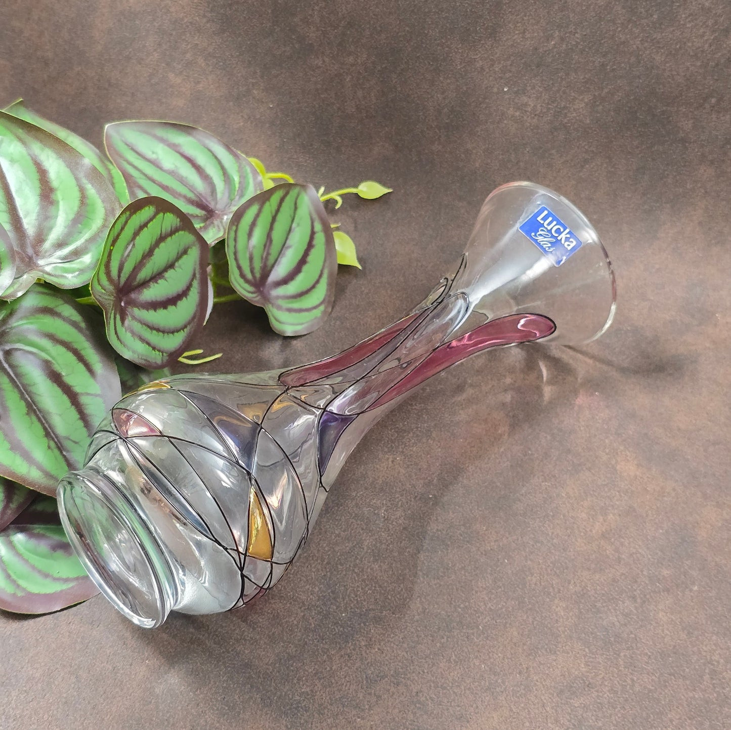 Handbemalte Lucka Glas Vase im Art-Deco-inspirierten DDR-Design. 1970er Original mit Aufkleber – ein Must-have für Vintage-Liebhaber.