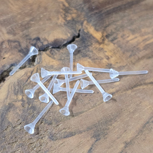 40 Ohrstecker aus Kunststoff (weiß, 12,7 mm) mit Steinmulde. Leicht, hautfreundlich & perfekt für Schmuckherstellung und DIY. Ideal zum Einkleben von Strass oder Schmucksteinen.