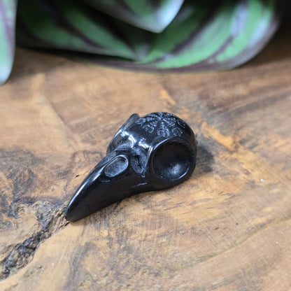 Rabenschädel-Cabochon aus Kunstharz, 34x17 mm, Schwarz oder Elfenbein – Schmuckteil ohne Loch für DIY-Ketten, Ohrringe oder kreative Designs.
