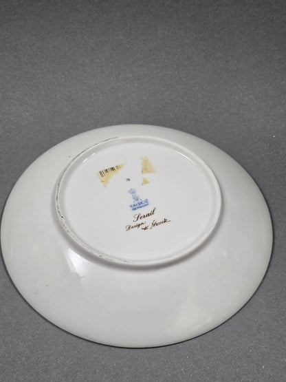 Vintage Kaiser Porzellanschale in Bodenansicht mit sichtbarer Marke Kaiser Germany, Serienname Serail und Designangabe K. Nossek