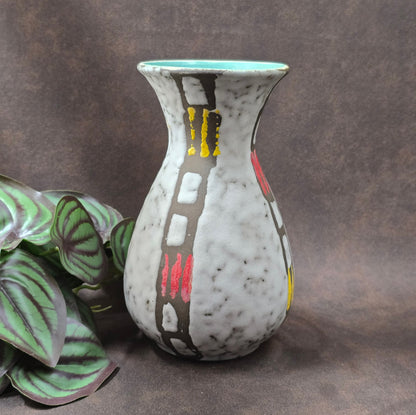 Jasba Keramikvase im Mid-Century-Stil – 60er/70er Original aus West Germany, Türkis-Innenglasur & farbiges Reliefmuster, top erhalten.