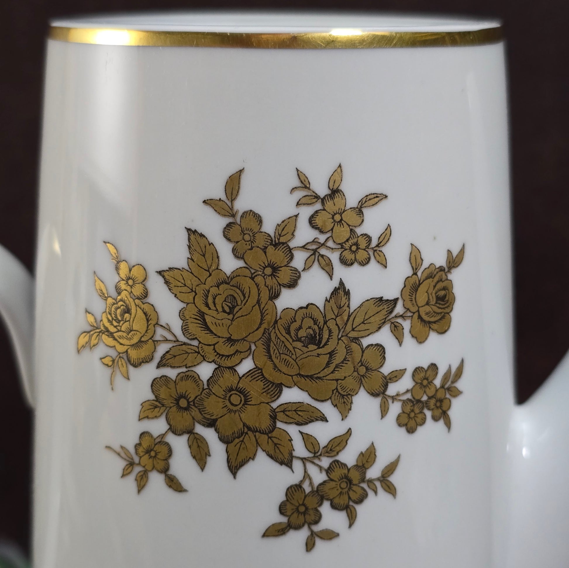 Elegante Vintage-Kaffeekanne von Lichte Fine China (DDR) im Art-Deco-Stil – Blau-Weiß mit Gold. Ideal als Ersatzkanne oder stilvolles Einzelstück.