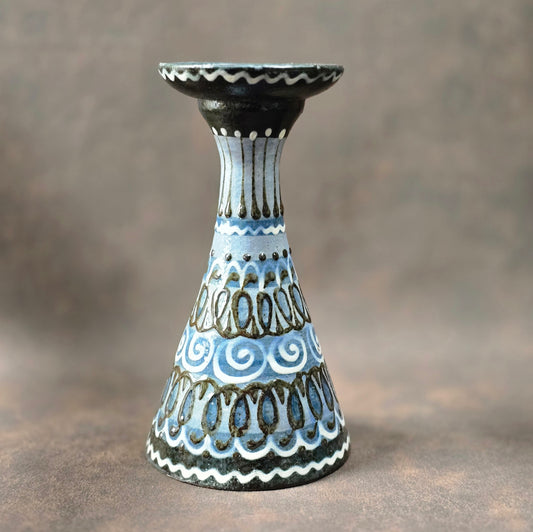 Handbemalter Kerzenständer aus Lausitzer Keramik, 1960er–70er. Mid-Century Vintage, perfekt für Sammler & Interior-Fans. Sehr guter Zustand.