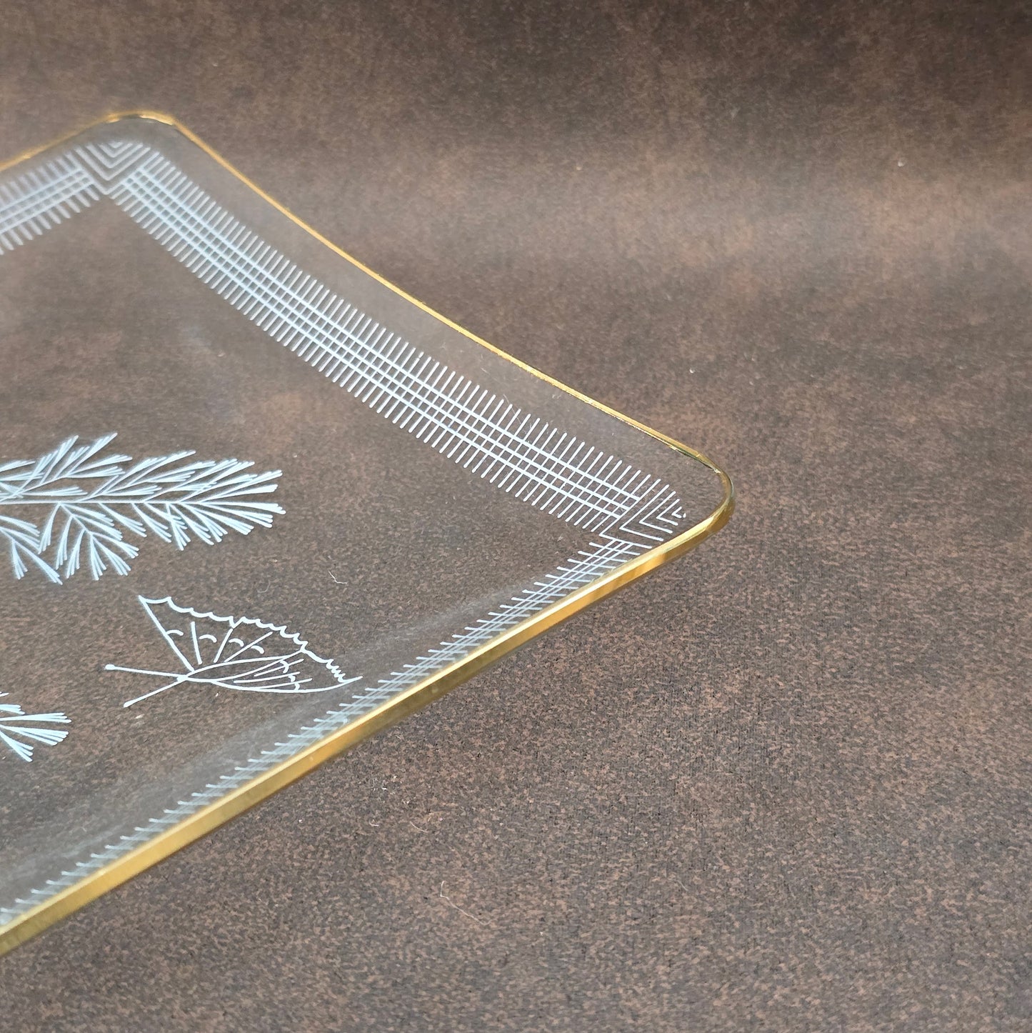 HEYE Vintage Glasplatte mit Goldrand & Schmetterling, 1970er, sehr guter Zustand – für Kuchen, Snacks oder Deko.
