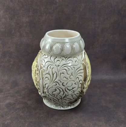 Porzellankrug mit Albrechtsburg-Relief von der Sitzendorfer Porzellanmanufaktur, detailverliebt gestaltet, Vintage, 1950er–1970er Jahre.